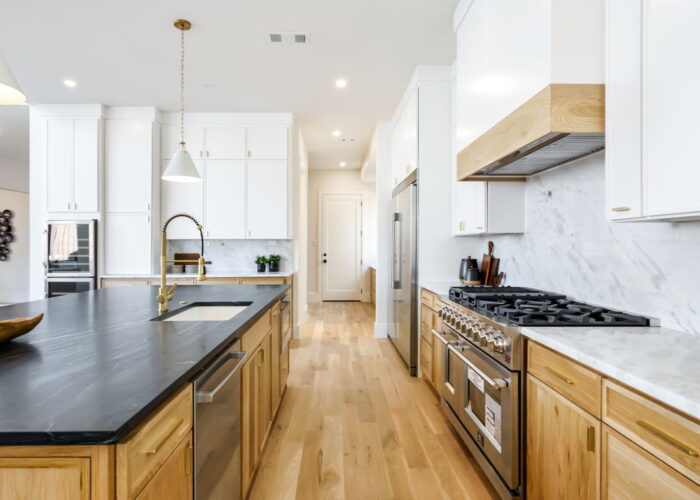 17-web-or-mls-2023-euclid-ave