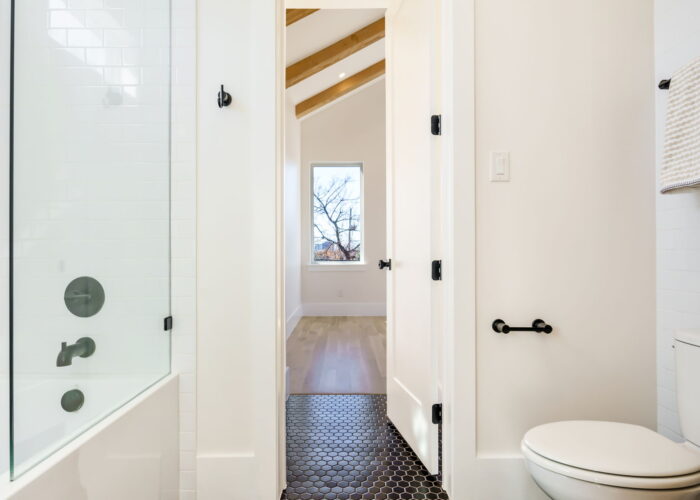 35-web-or-mls-2023-euclid-ave