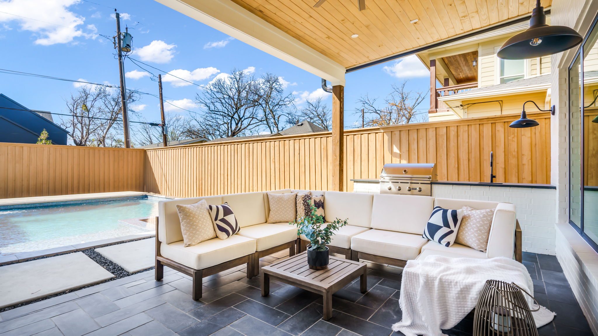 42-web-or-mls-2023-euclid-ave